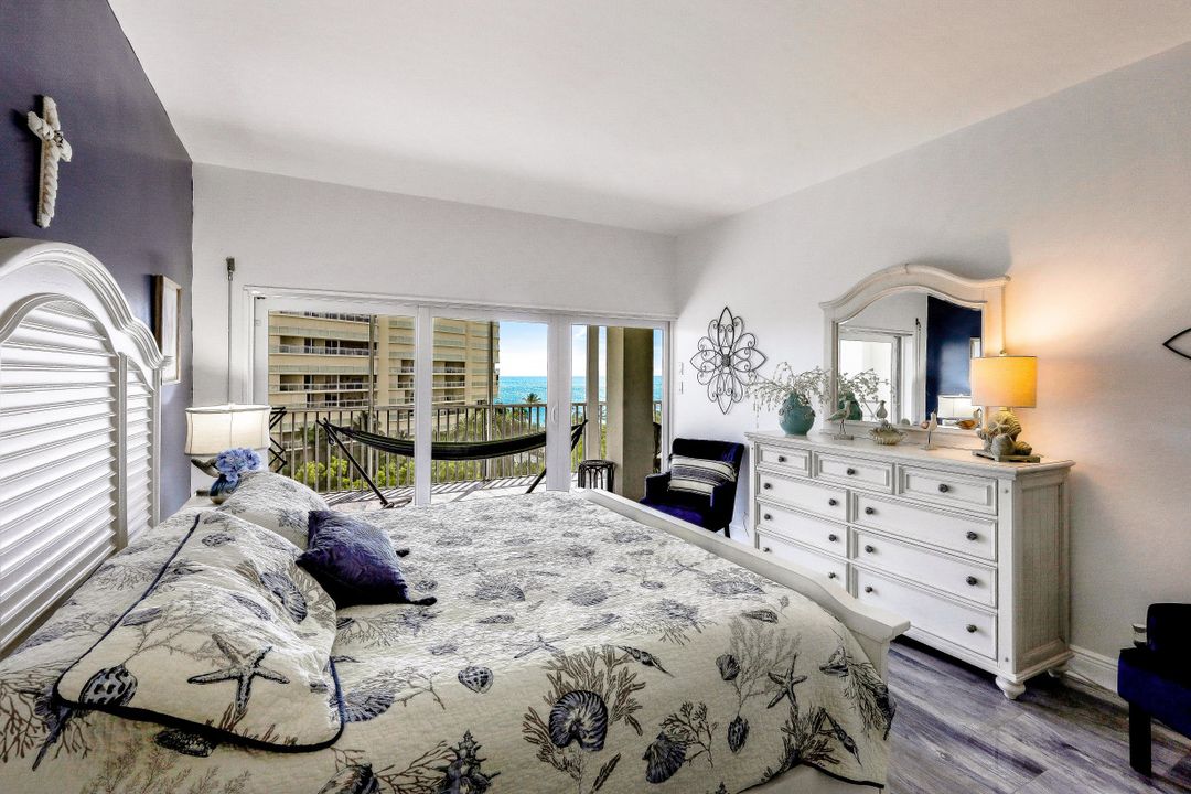 1 Bluebill Ave #803, Naples, FL 34108