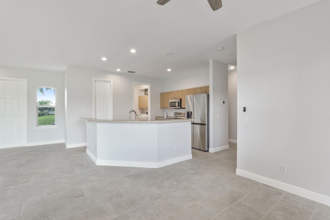 2921 SW 16th Pl, Cape Coral, FL 33914