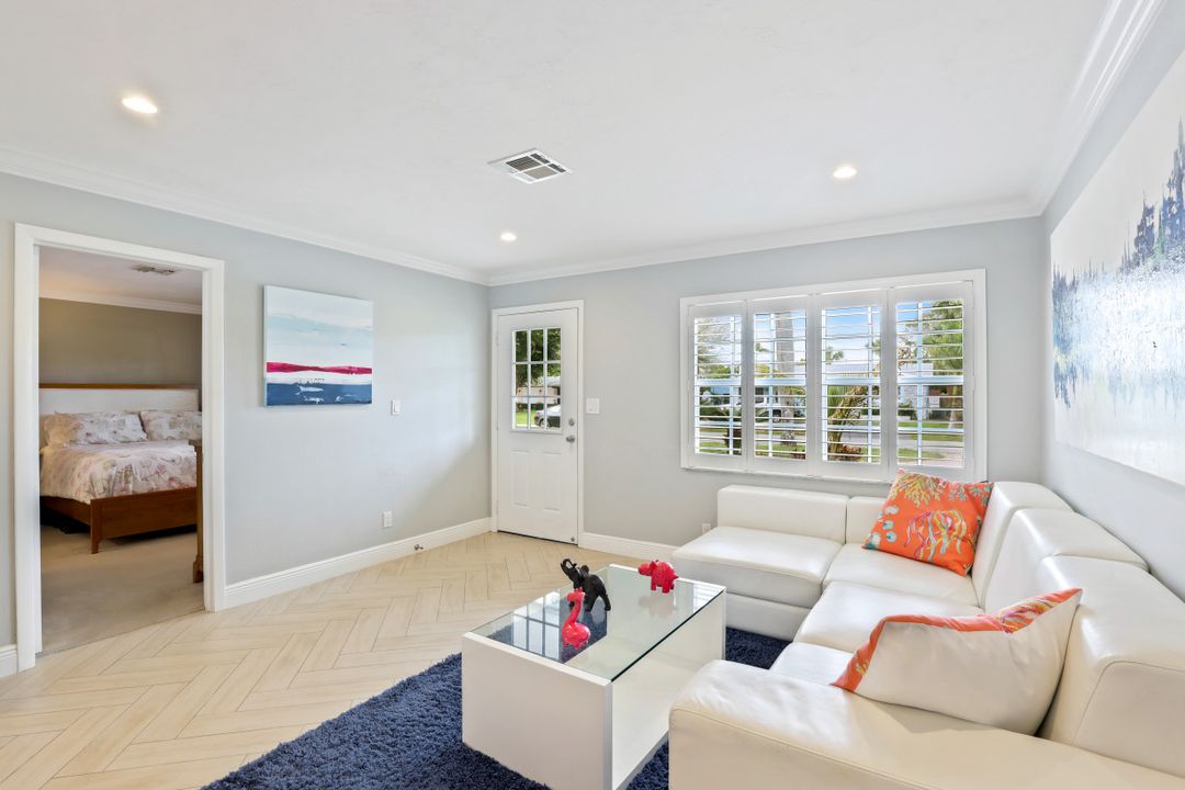 1236 13th Ave N, Naples, FL 34102