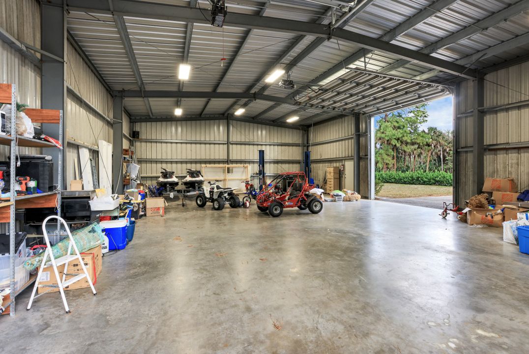 4160 7th Ave SW, Naples, FL 34119