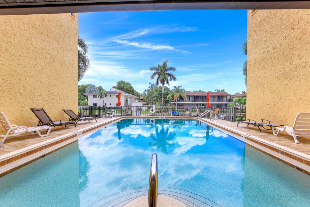 1400 Blue Point Ave #206, Naples, FL 34102