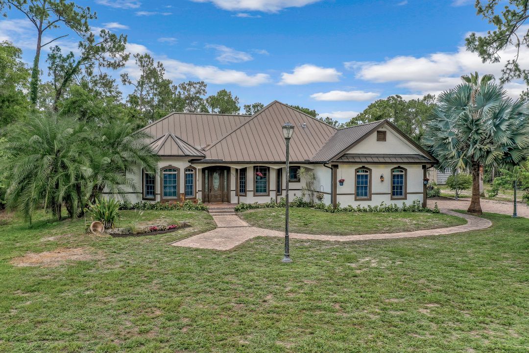 3074 Woodstock Ave, Naples, FL 34120