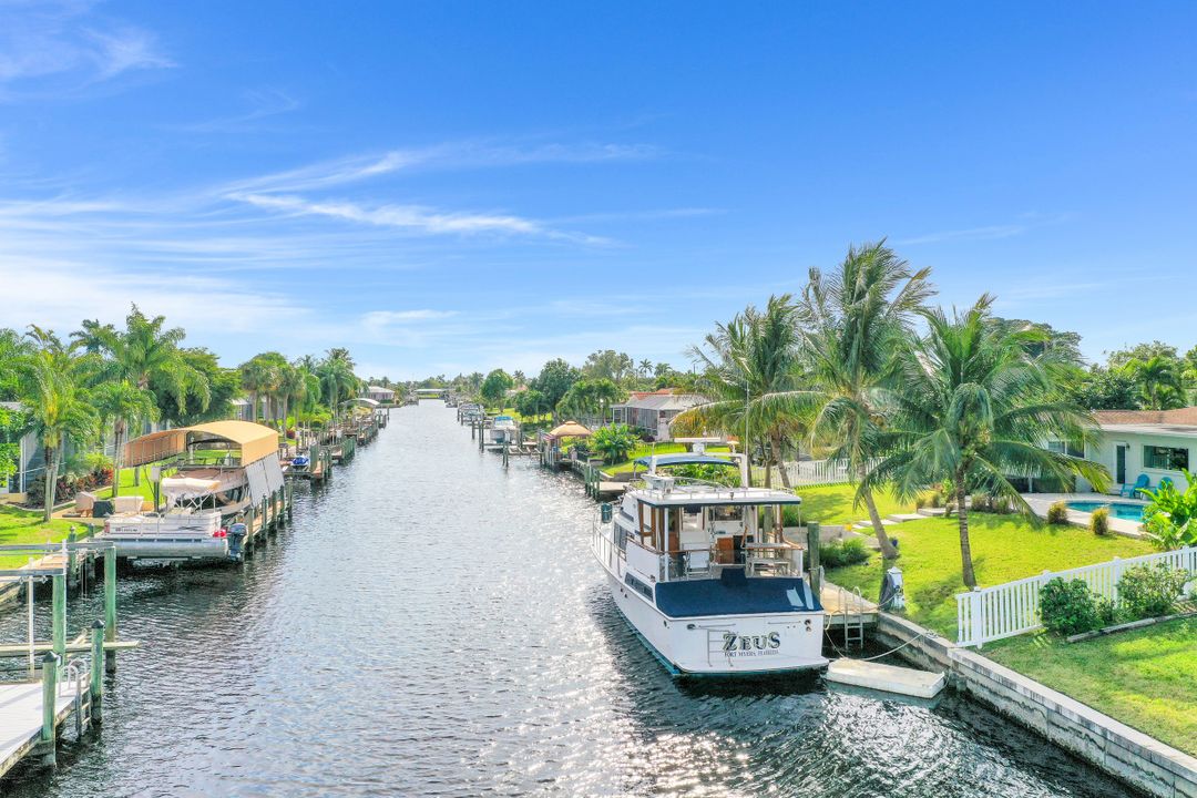 2625 SE 18th Ct, Cape Coral, FL 33904