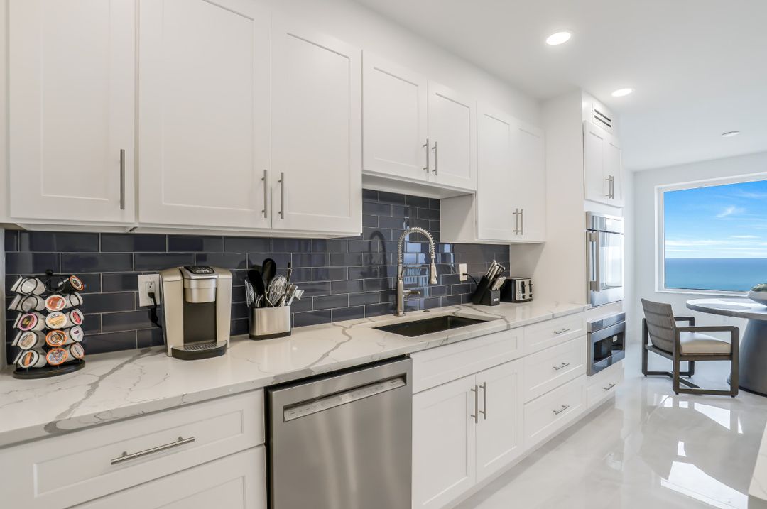 8171 Bay Colony Dr #1602, Naples, FL 34108