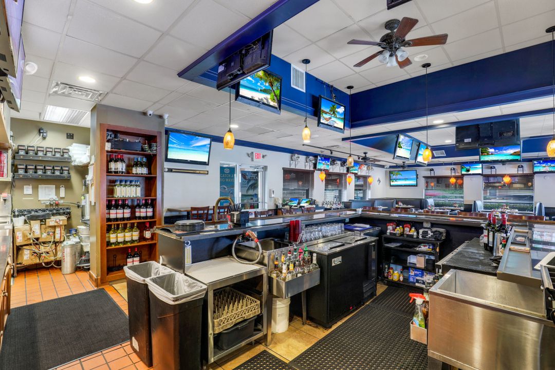 1217 Del Prado Blvd S, Cape Coral, FL 33990