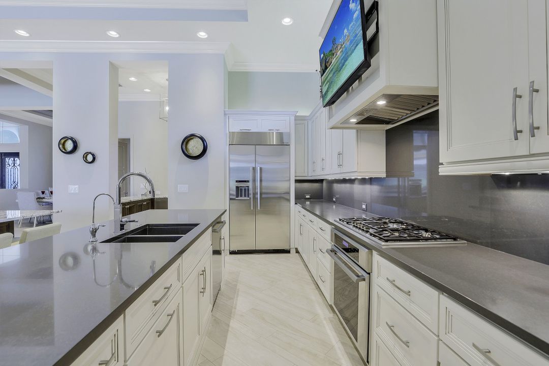 16434 Seneca Way, Naples, FL 34110