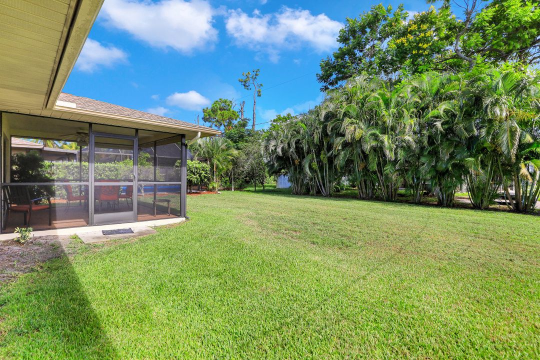 691 104th Ave N, Naples, FL 34108