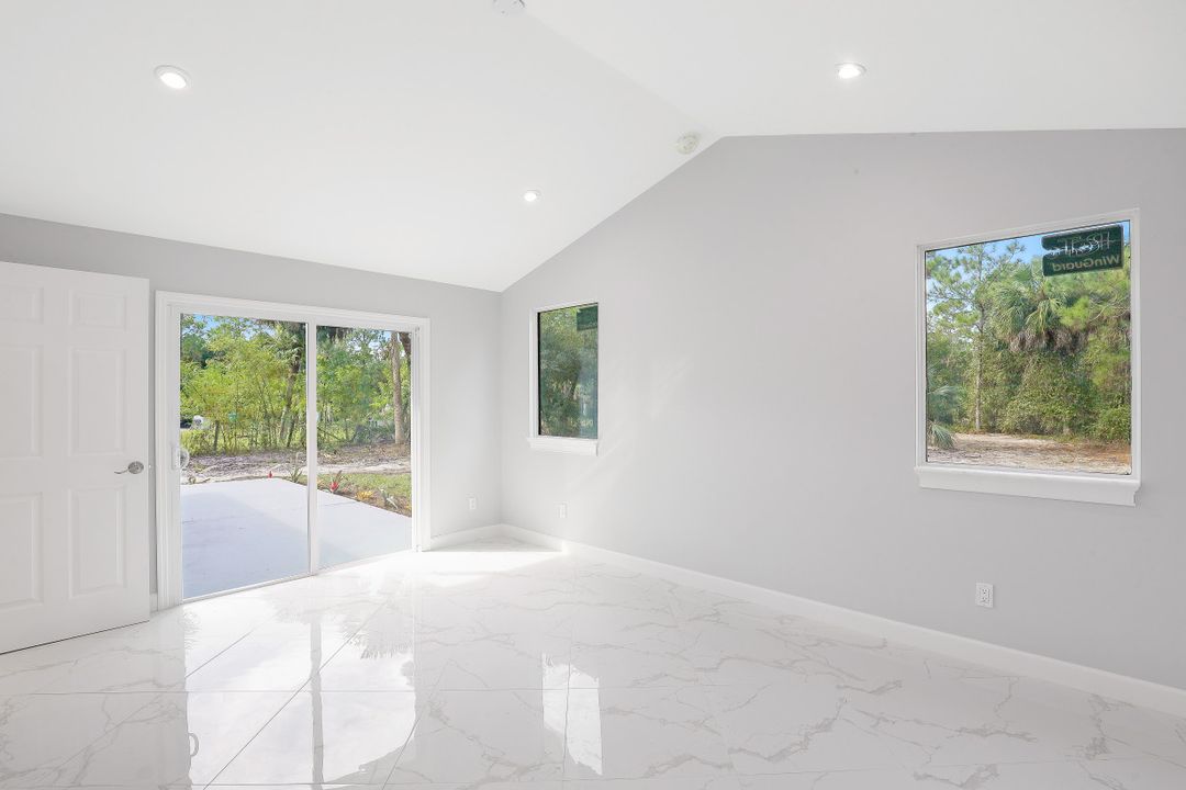 241 12th St SE, Naples, FL 34117