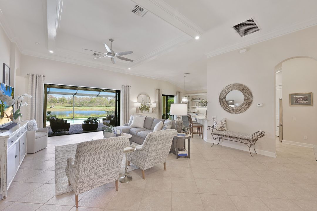 8880 Savona Ct, Naples, FL 34119