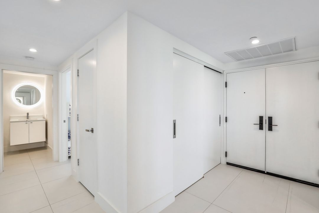 6585 Nicholas Blvd #1505, Naples, FL 34108