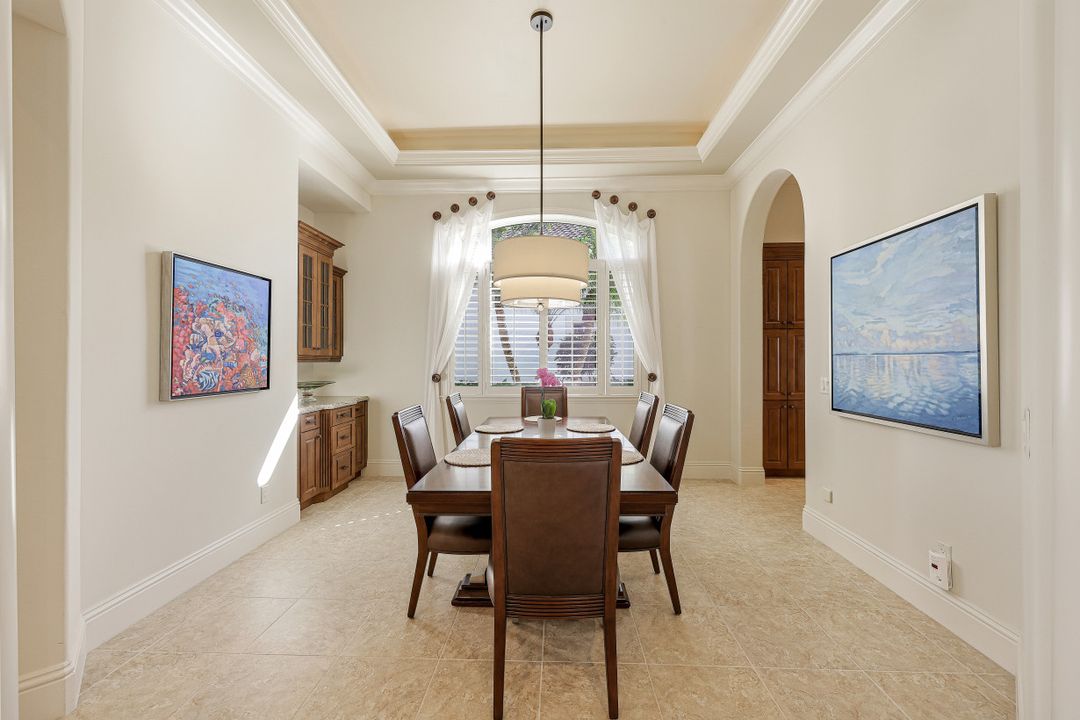 10590 Via Milano Dr, Miromar Lakes, FL 33913