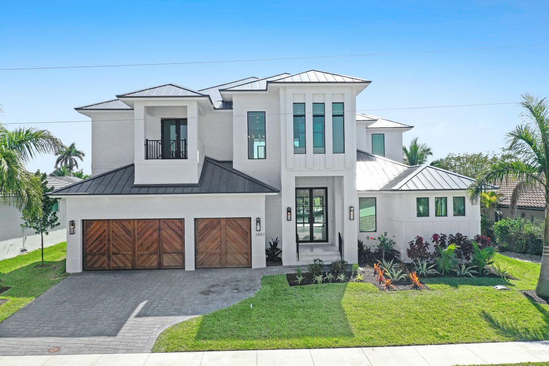 1857 Woodbine Ct, Marco Island, FL 34145