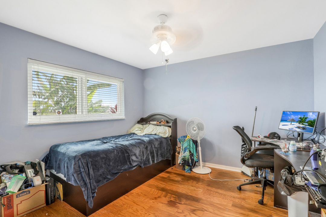 28 SE 12th Ave, Cape Coral, FL 33990