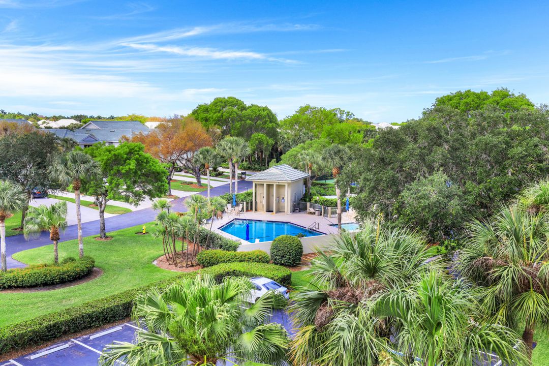 4120 Bayhead Dr #306, Bonita Springs, FL 34134