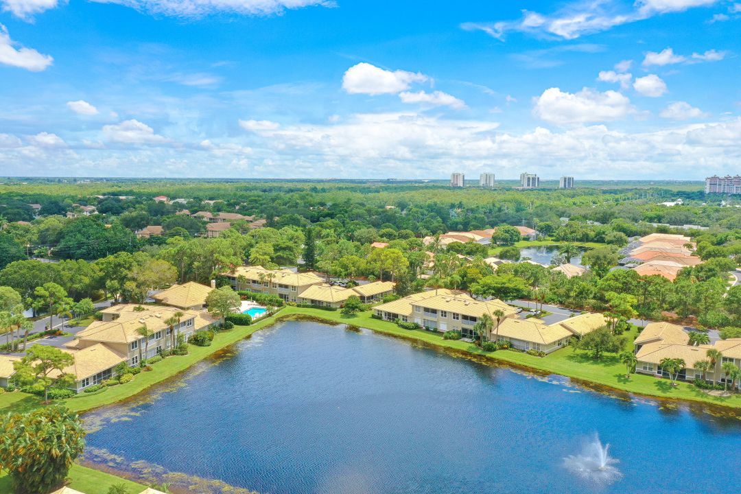 290 Emerald Bay Cir #L-2, Naples, FL 34110