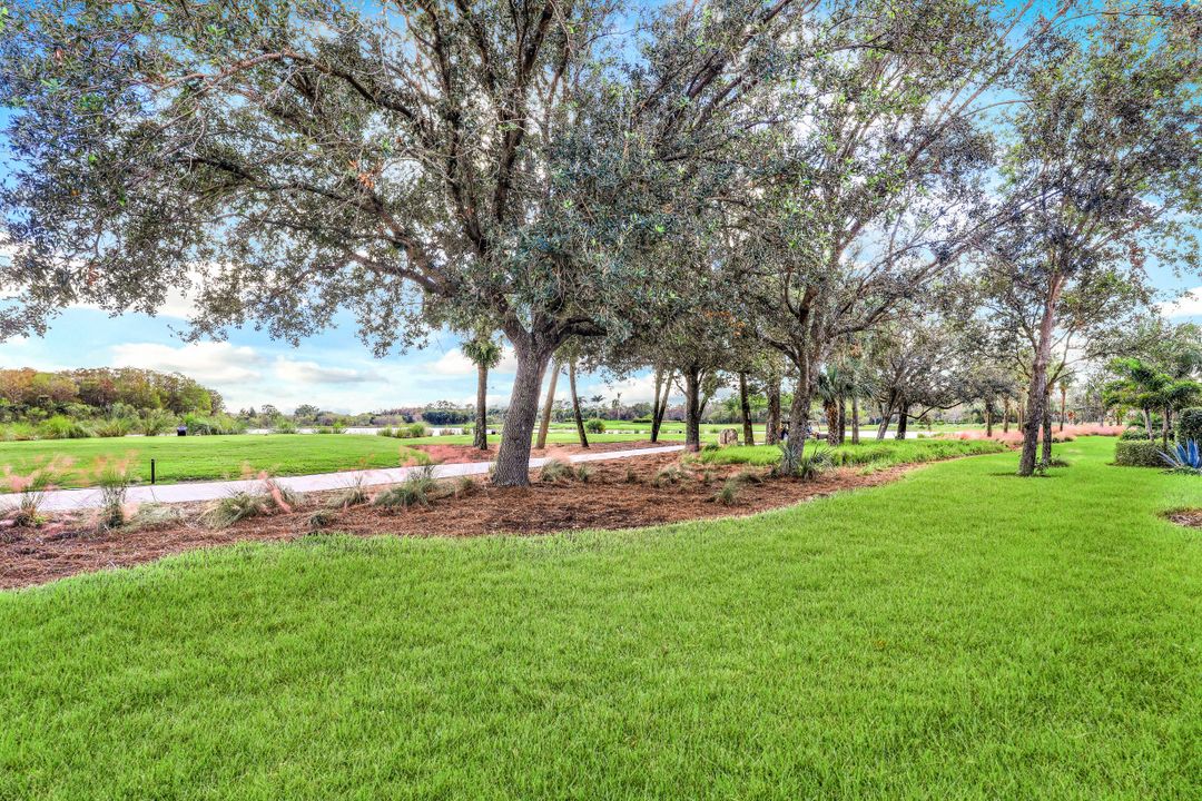 9795 Nickel Ridge Cir, Naples, FL 34120