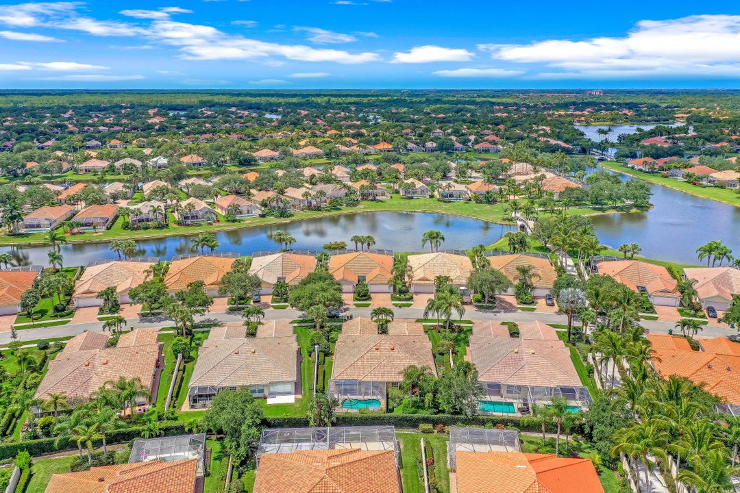 4280 Redonda Ln, Naples, FL 34119