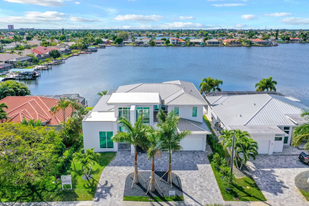 5020 Pelican Blvd, Cape Coral, FL 33914
