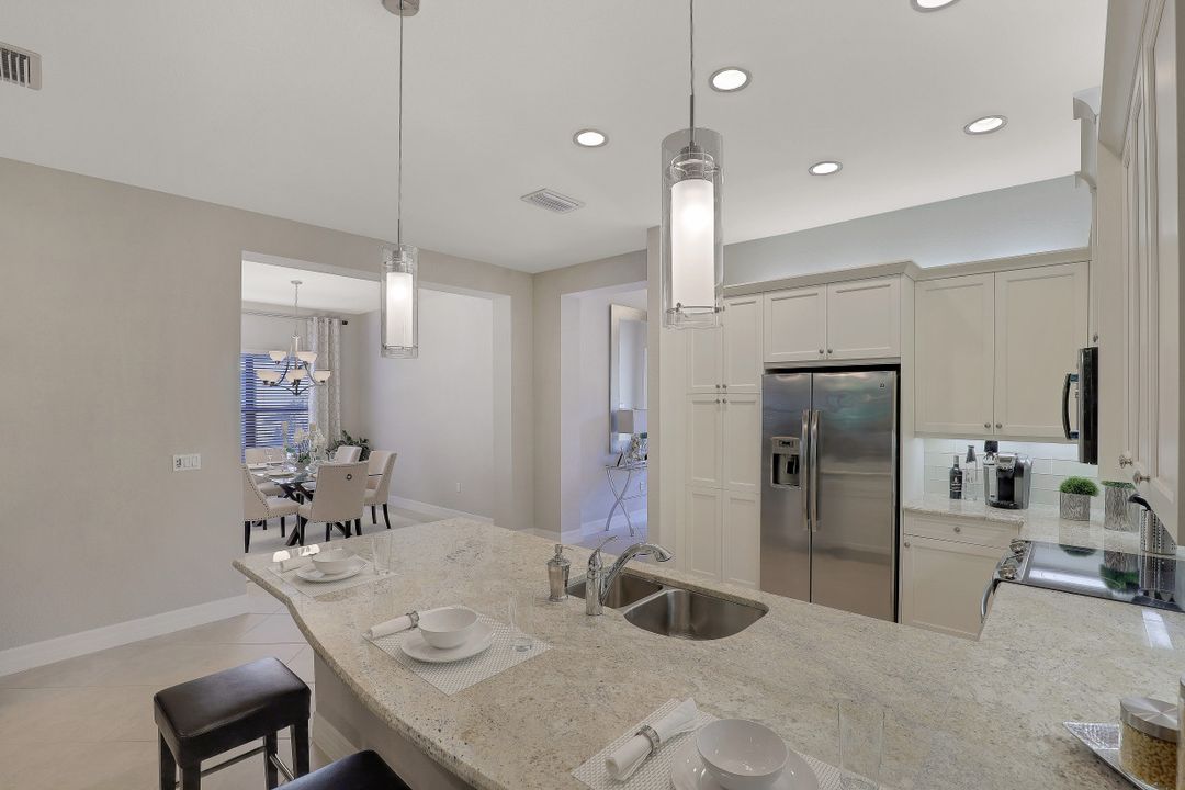 13459 Sumter Ln, Naples, FL 34109