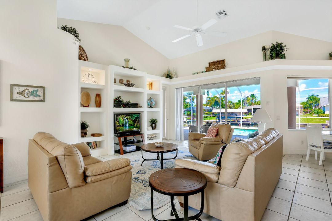 5218 Skyline Blvd, Cape Coral, FL 33914
