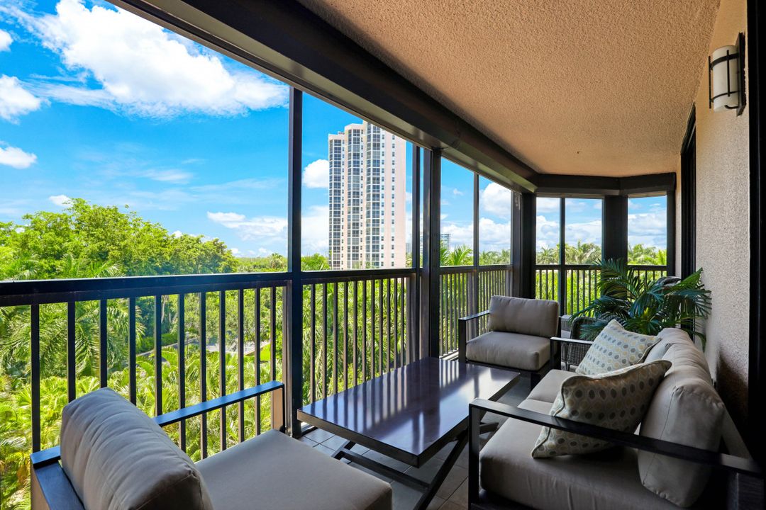 6075 Pelican Bay Blvd #406, Naples, FL 34108