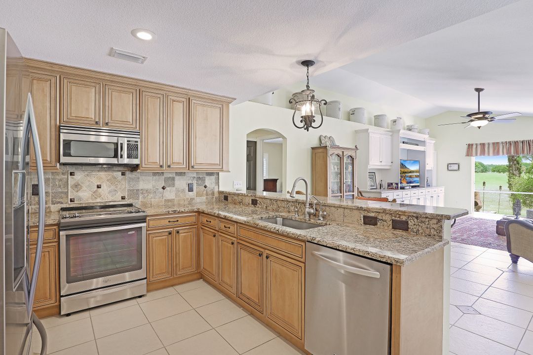 1619 NW 31st Ave, Cape Coral, FL 33993