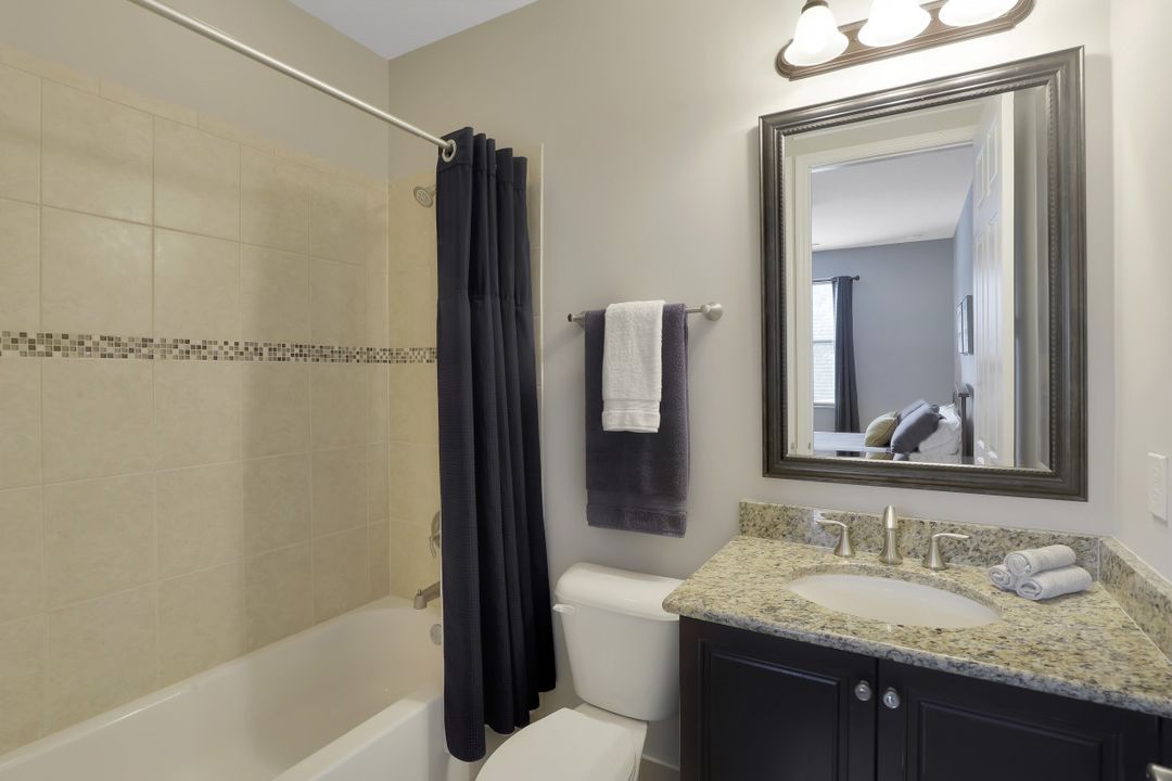 3271 Pacific Dr, Naples, FL 34119