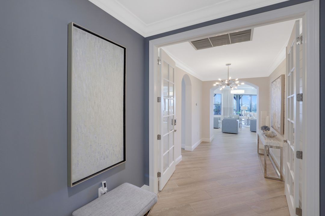 16375 Viansa Way #202, Naples, FL 34110