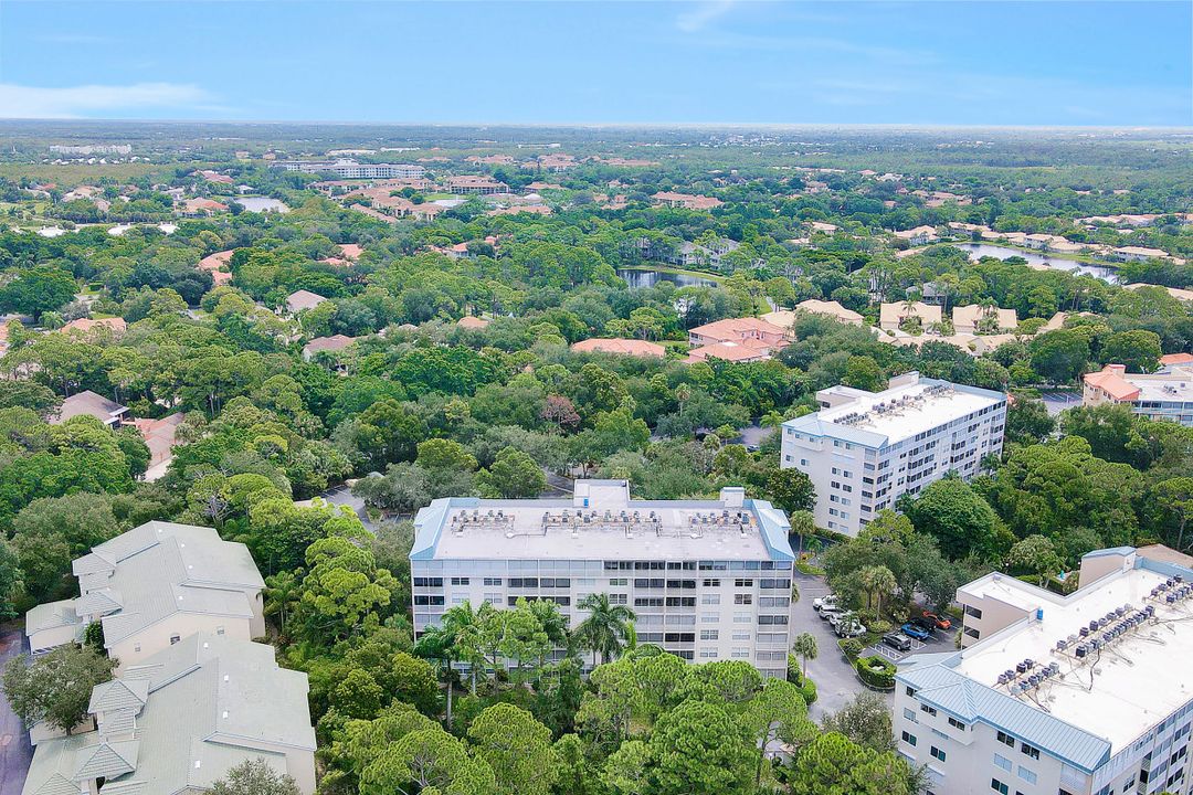 285 Naples Cove Dr #1106, Naples, FL 34110