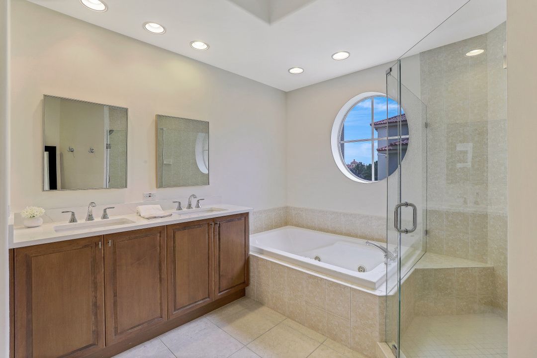 2738 Tiburon Blvd E #B-406, Naples, FL 34109