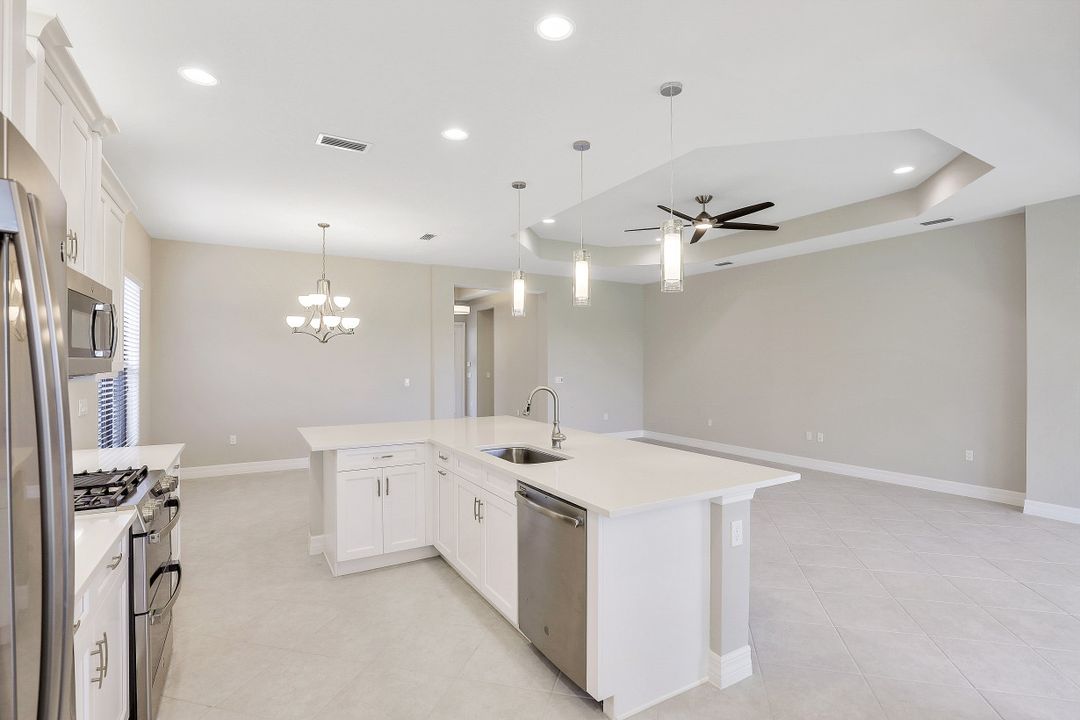 4549 Kensington Cir, Naples, FL 34119