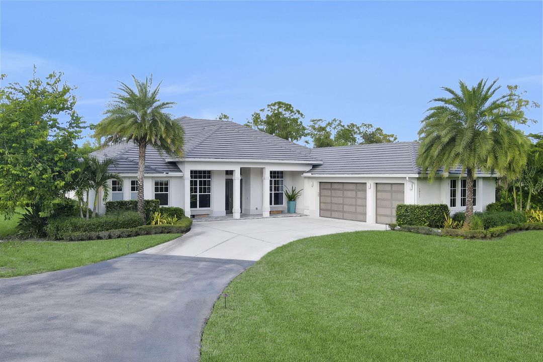 5931 Spanish Oaks Ln, Naples, FL 34119