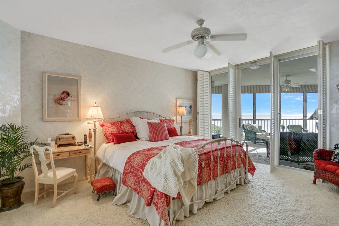 4951 Gulf Shore Blvd #302, Naples, FL 34103