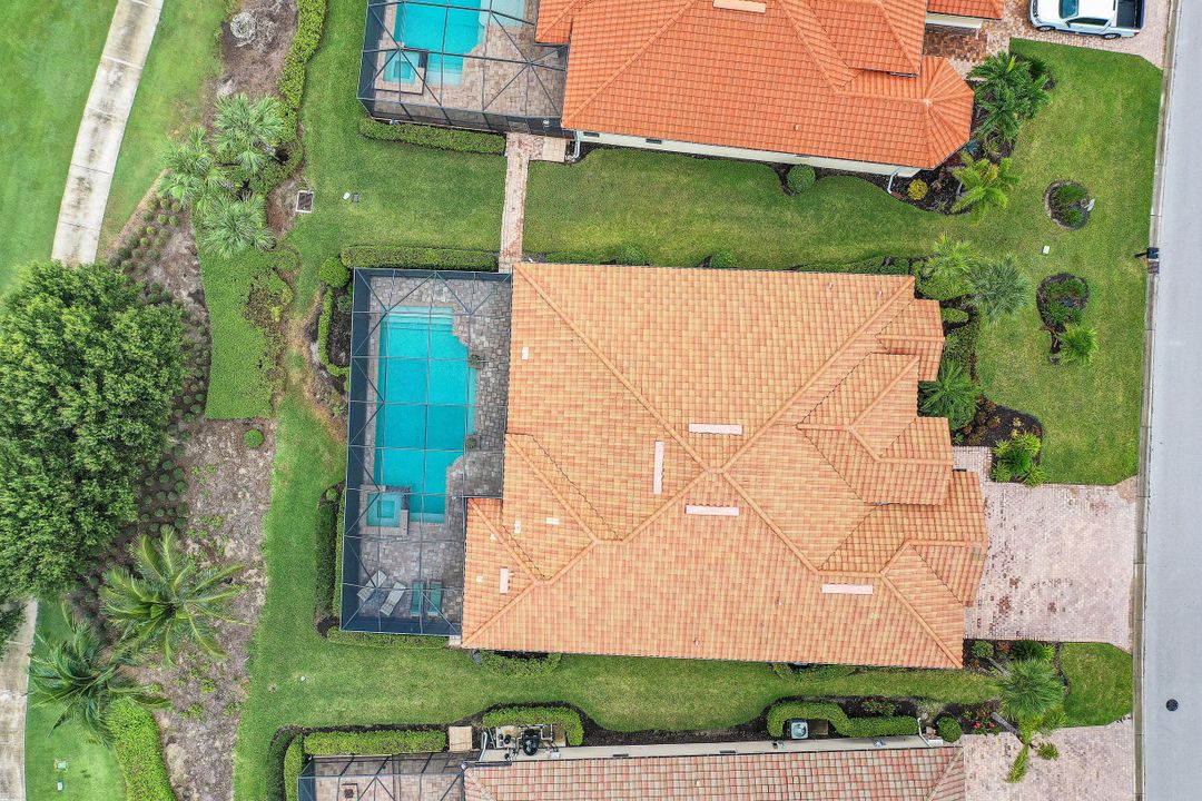 9017 Quarry Dr, Naples, FL 34120