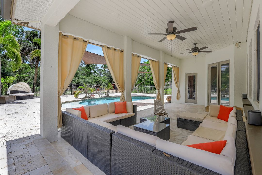 3074 Woodstock Ave, Naples, FL 34120