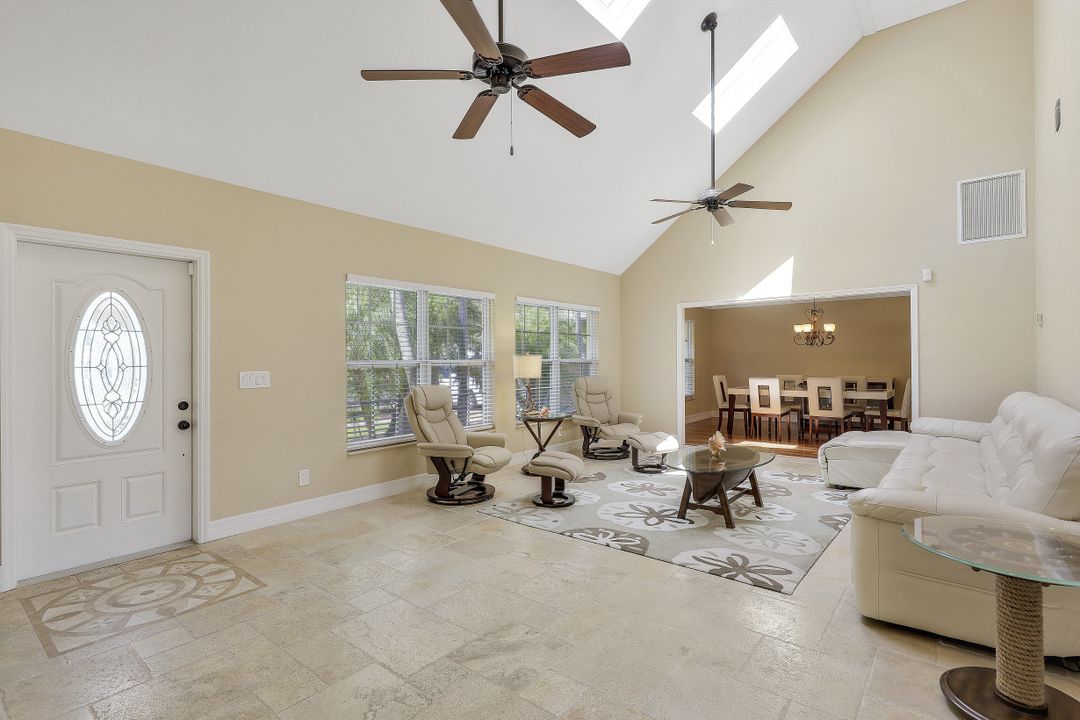 1524 SW 52nd Ln, Cape Coral, FL 33914