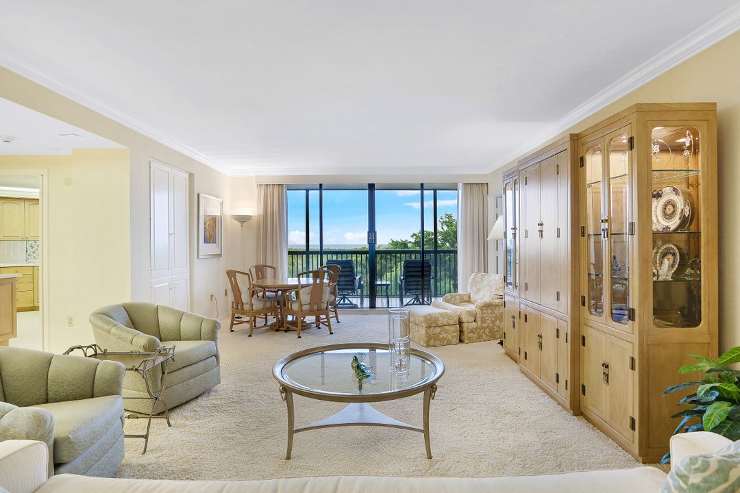 6075 Pelican Bay Blvd #506, Naples, FL 34108