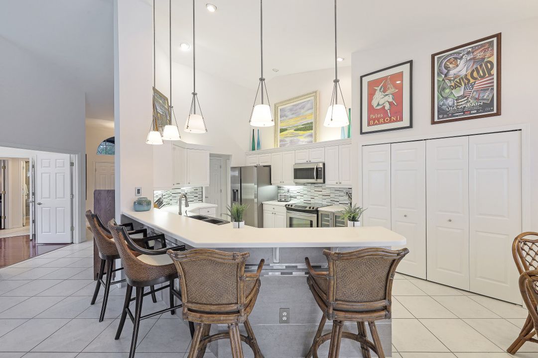 6485 Autumn Woods Blvd, Naples, FL 34109