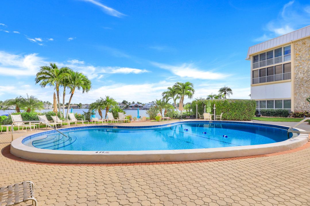 3450 Gulf Shore Blvd N #313, Naples, FL 34103