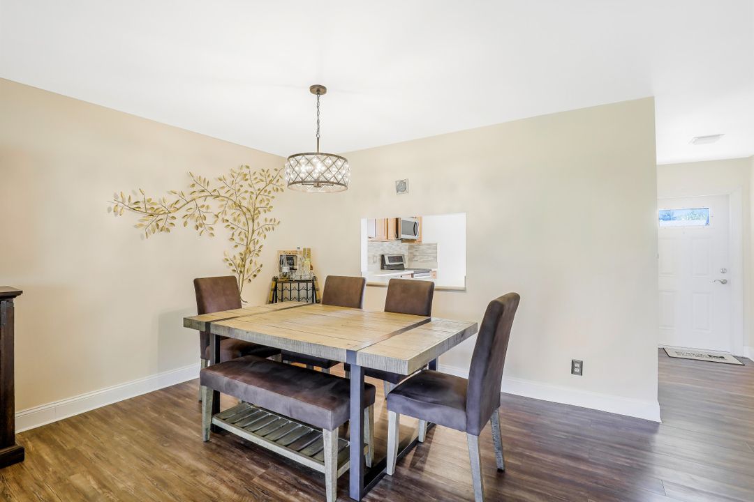 51 Glades Blvd #2, Naples, FL 34112