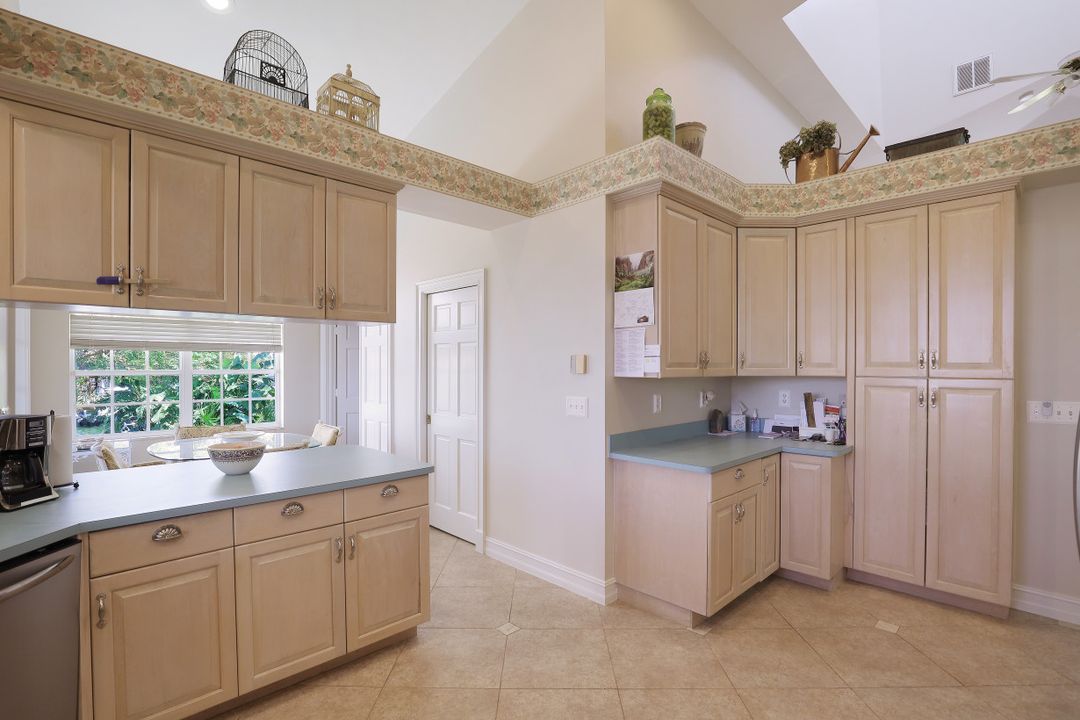 412 Barcelona Ct, Marco Island, FL 34145