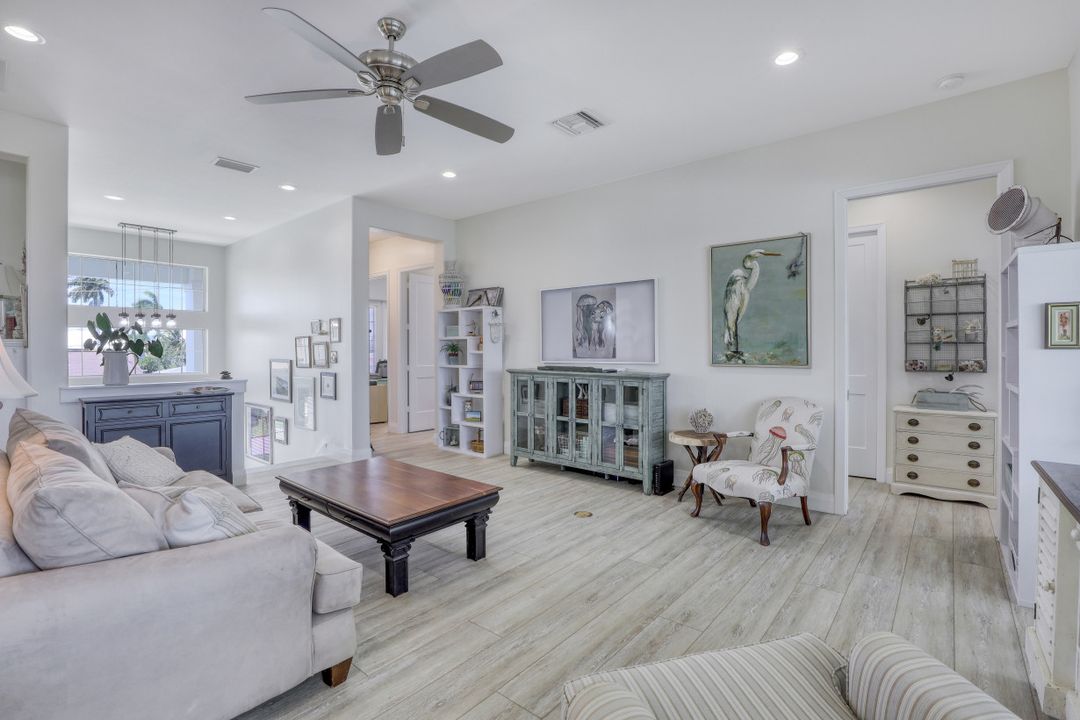 147 San Salvador St, Naples, FL 34113