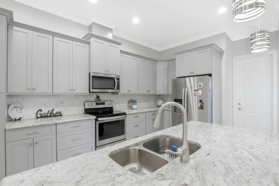 1321 SW 15th Terrace, Cape Coral, FL 33991