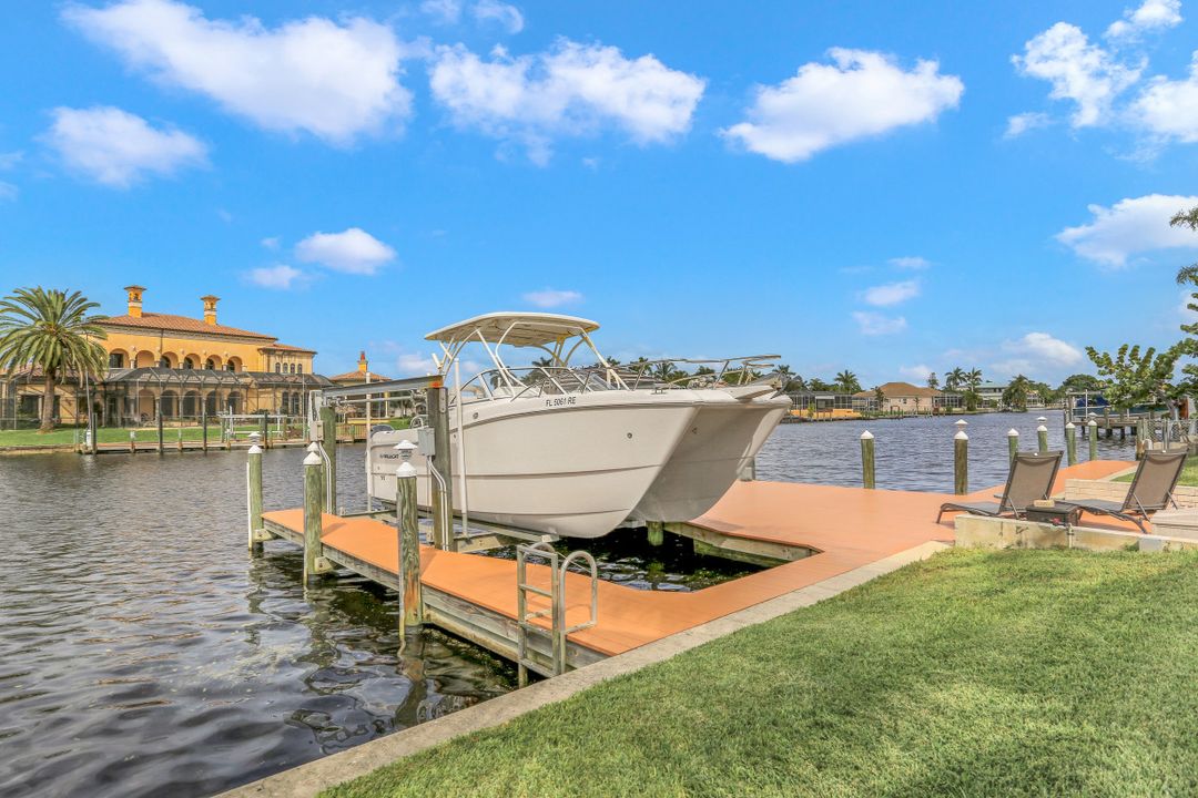 719 Coral Dr, Cape Coral, FL 33904