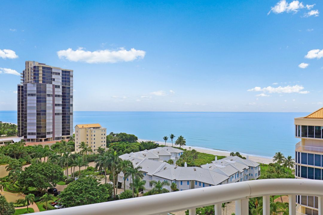 40 Seagate Dr #1101, Naples, FL 34103