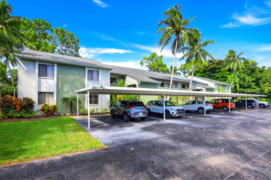 3018 Kings Lake Blvd #3018, Naples, FL 34112