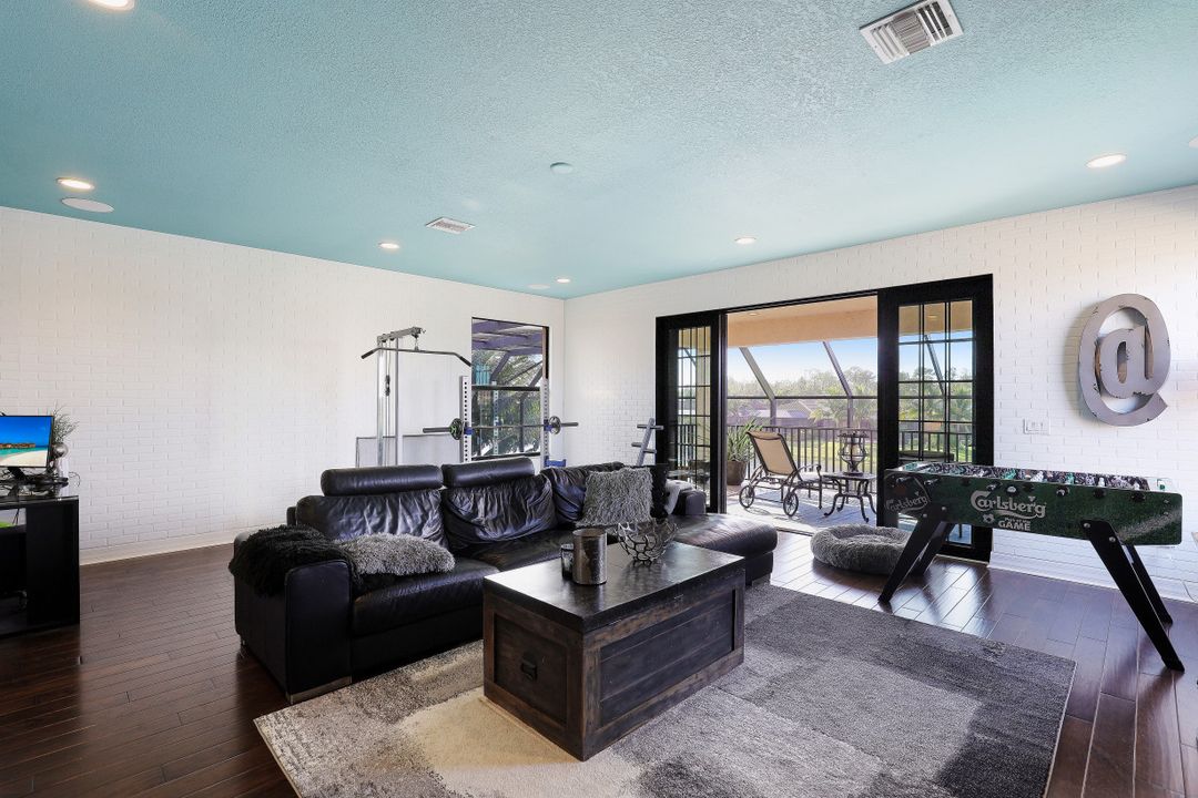 3416 Atlantic Cir, Naples, FL 34119