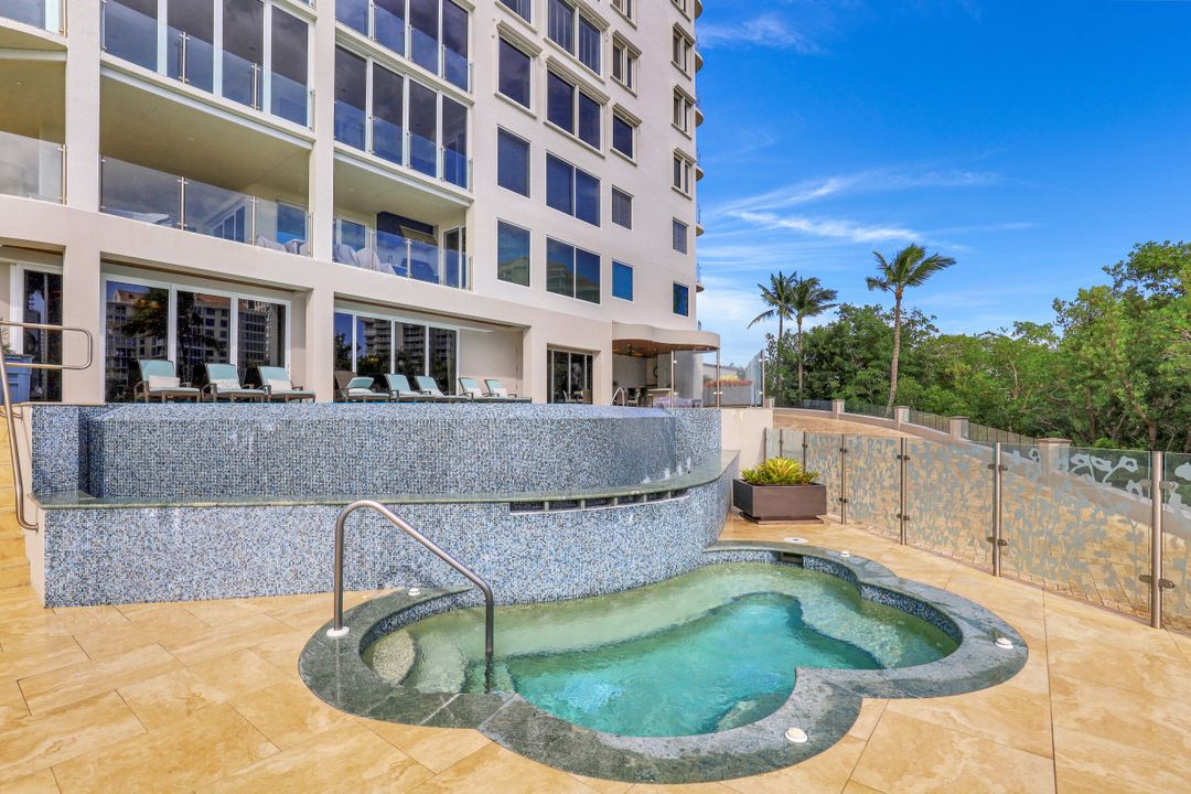 10 Seagate Dr #6S, Naples, FL 34103