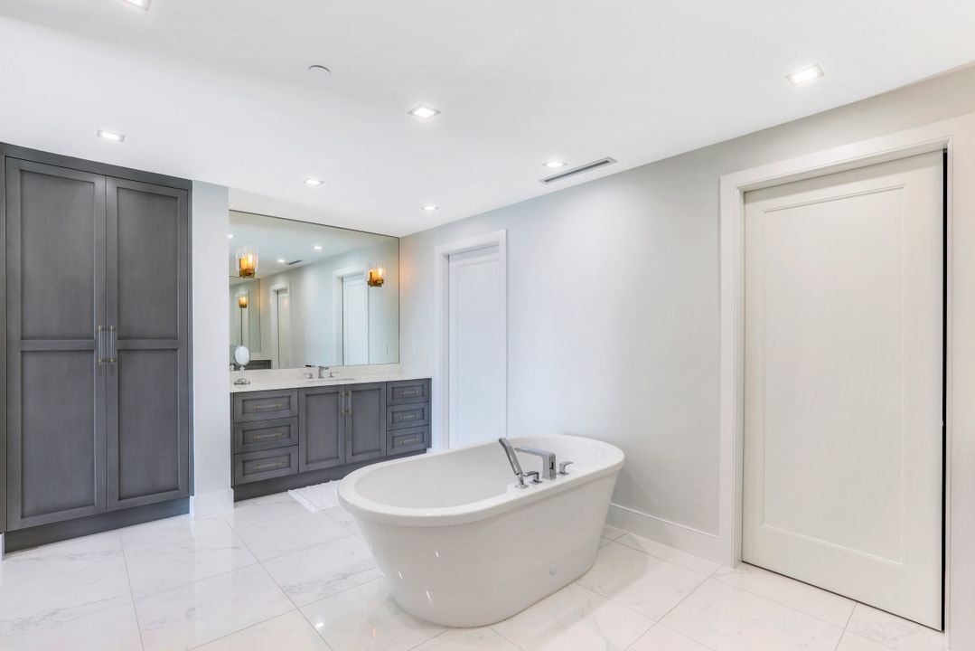 13915 Old Coast Rd #502, Naples, FL 34110