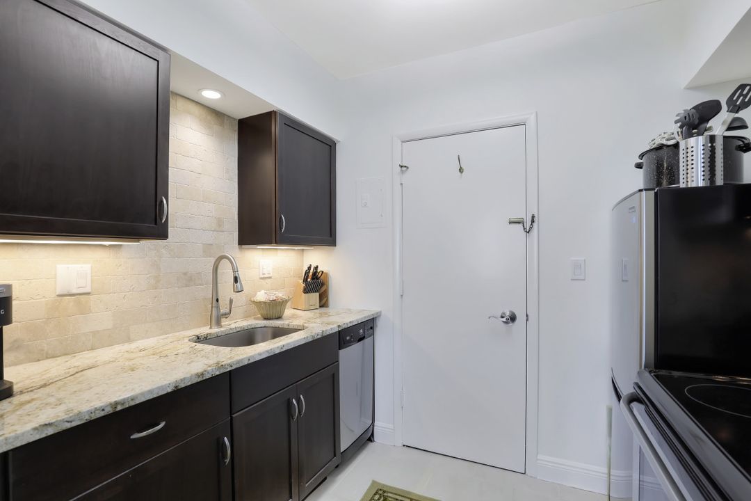 240 Seaview Ct #403, Marco Island, FL 34145